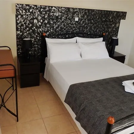 Апарт-отель Sagini Boutique Hotel Лутра-Эдипсу